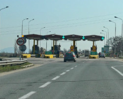 Со „Пежо” удрил во канделабра на кумановска патарина