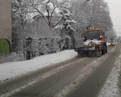 Интензивно се чисти снегот од улиците во Куманово