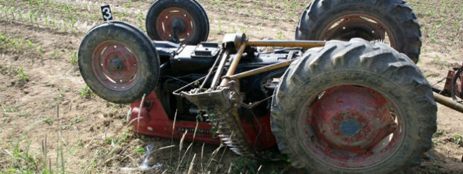 Едно лица загина откако трактор се превртел во Тромеѓа