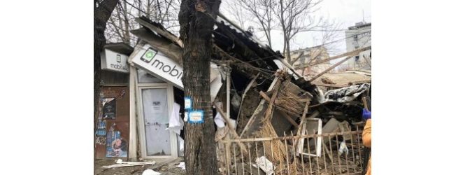 Се урна стара куќа во центар на Куманово