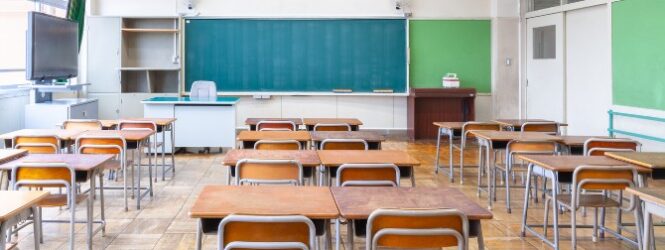 Не фукнционира платформата за онлајн настава. Родителите реагираат – од Мон велат платформата се тестира.