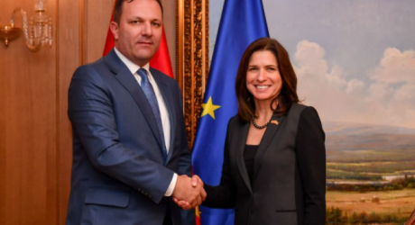 Американска донација за македонската полиција за справување со ковид-19