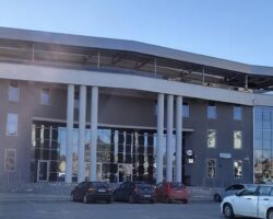 Времено затворен градскиот базен во Куманово