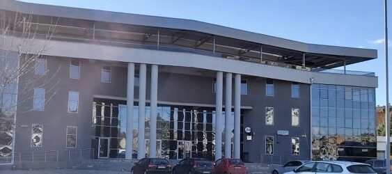 Времено затворен градскиот базен во Куманово