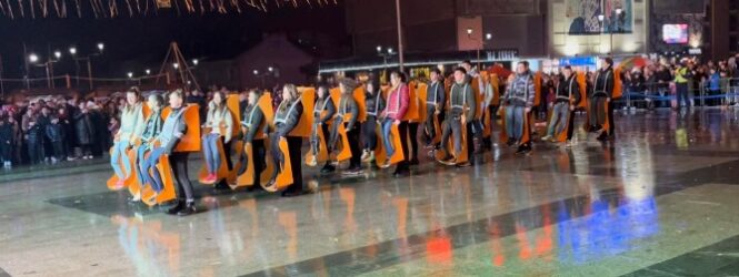 Учениците од средните училишта од Куманово настапија на струмичкиот карневал