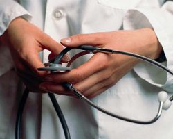 Протест на матичните лекари, од денеска до среда без рецепти и упати