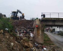 Пред две недели беше исчистена дивата депонија кај Туш, сега повторно се чисти и повторно големи количини на ѓубре