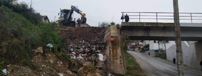 Пред две недели беше исчистена дивата депонија кај Туш, сега повторно се чисти и повторно големи количини на ѓубре