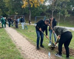 Општина Куманово со ученици во еколошка акцијата „Куманово мој зелен дом“, цел е да се подигне јавната свест за чиста животна средина
