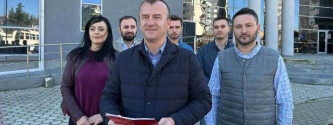 СДСМ Куманово: Кој дозволи да работи базенот, ако е технички неисправен