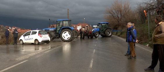 Ако го уништат сточарството,  селата ќе се уништат но тоа ќе го почувствуваат и во градовите, порачуваат сточарите од Тромеѓа кои продолжуваат со протестите за заштита на свињите