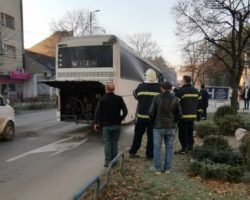 Во Куманово се запалил автобус кој се обраќал на линијата Куманово- Скопје