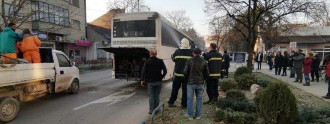 Во Куманово се запалил автобус кој се обраќал на линијата Куманово- Скопје