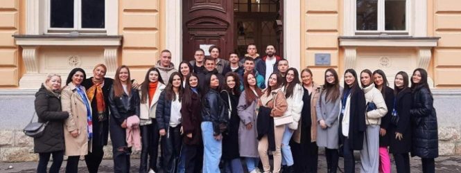 Учениците од кумановската гимназија со претставата ,, Нашата Коштана” учествуваа на фестивалот на гимназиски драмски претстави во Србија