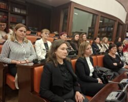 Женски организации, активистки и пратенички на прва средба во Собранието-Локалните проблеми бараат национални решенија