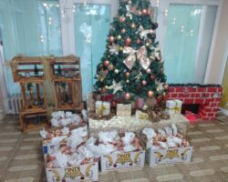 Хуманитарна акција на ИПА во Куманово, поделени 145 новогодишни пакетчиња